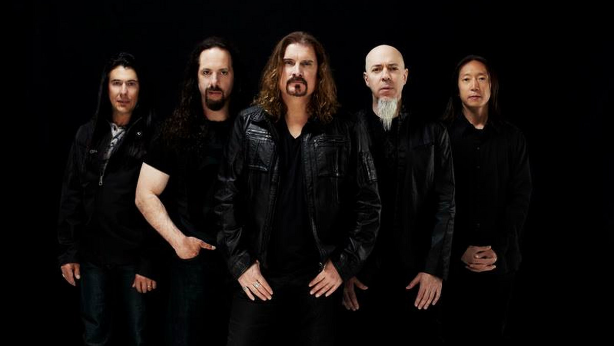 "Looking Glass" - nowy teledysk Dream Theater - zobacz premierowo w Onecie! W środę, 5 lutego, zespół wystąpi w katowickim Spodku.