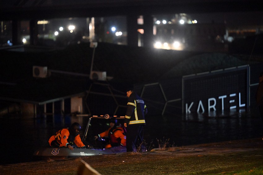 Evakuisanje mladih sa splava "Kartel" 