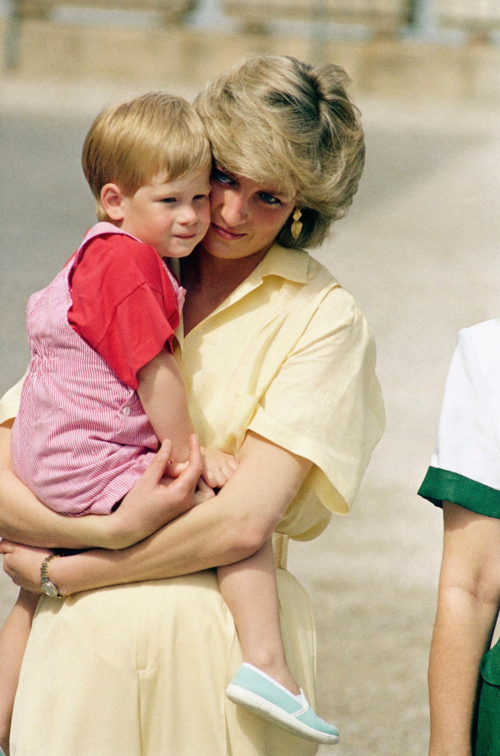 Princ Harry a princezná Diana.