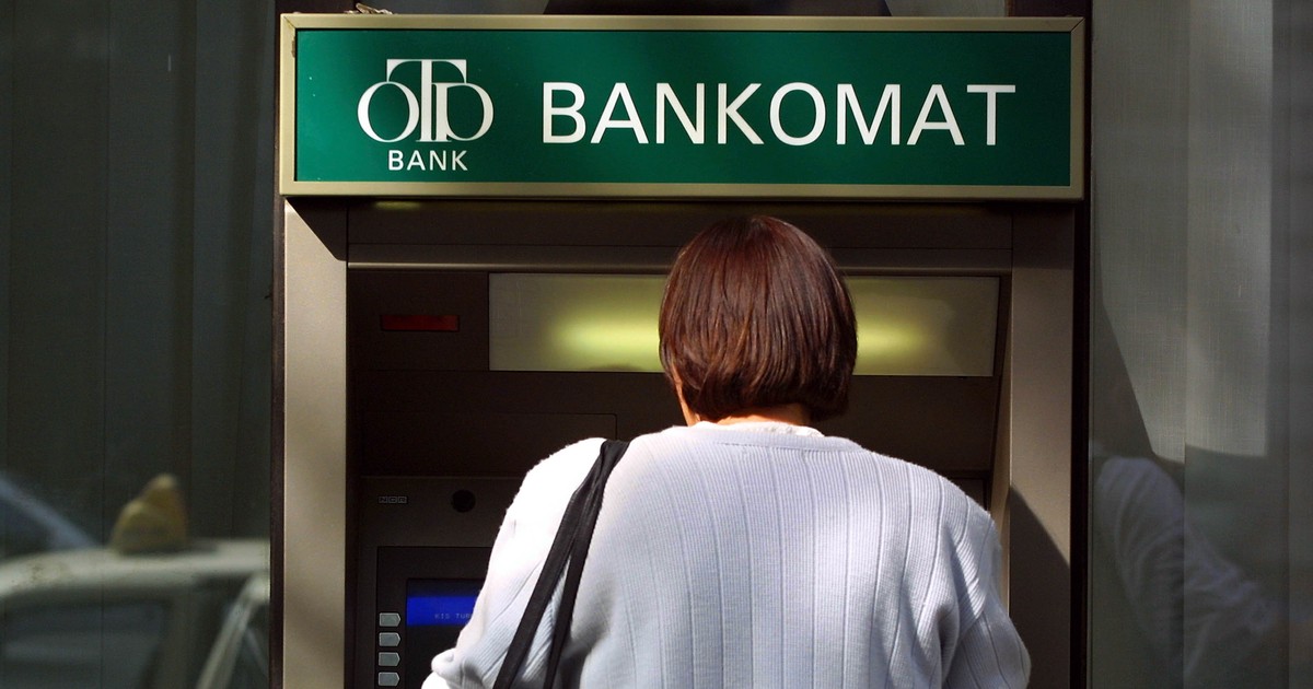 Új ATM-szabályok léptek életbe: minden településen lesz bankautomata