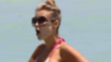 Wpadka na plaży! Joanna Krupa topless
