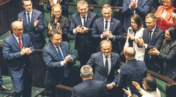 Październik w grudniu. Rząd Donalda Tuska zaczyna porządki