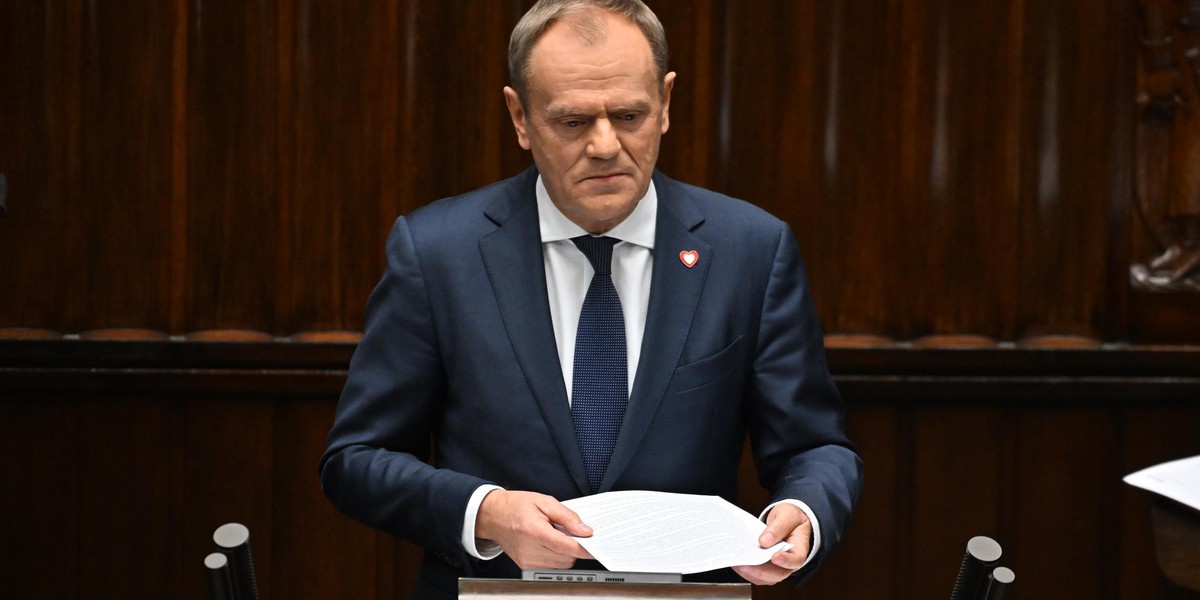 Premier Donald Tusk potwierdził podwyżki dla nauczycieli, ale też dla całej sfery budżetowej w 2024 roku. 