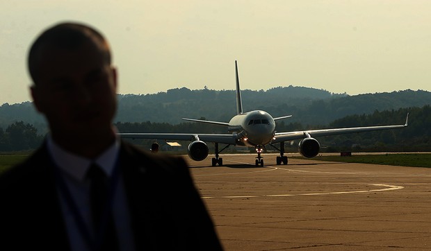 avion aerodrom-banjaluka-01-foto-S-PASALIC