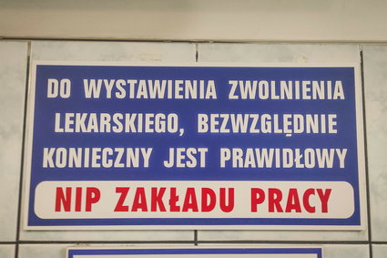 Polacy na L4 według ZUS-u. Pracowników dręczą ból pleców i choroby psychiczne