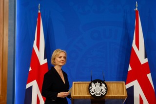 Czarne chmury nad Liz Truss