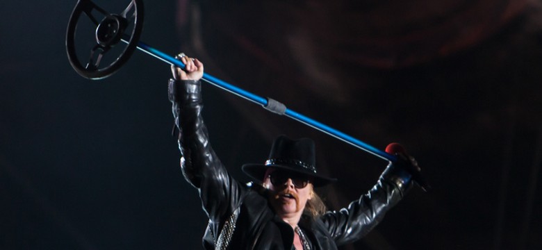 Guns N'Roses ma problem – fan pozwał zespół za wybite zęby