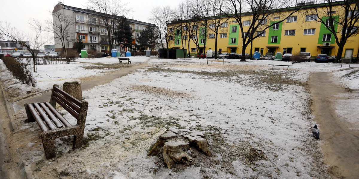 Remont trzech podwórek w Dąbrowie G. zacznie się wiosną