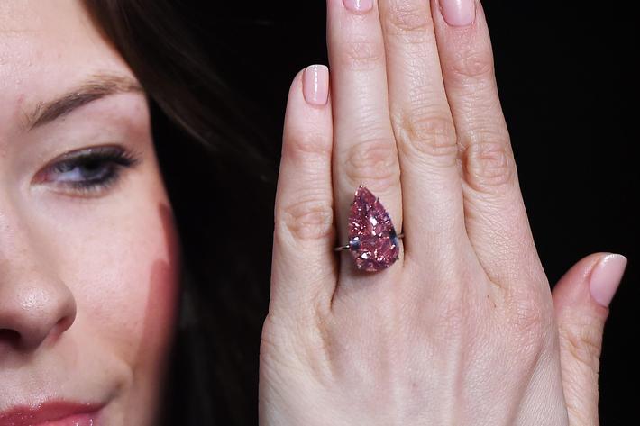 Sotheby's to offer unique pink diamond for auction in Geneva