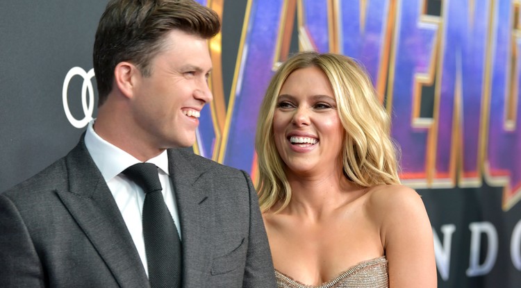 Scarlett Johansson és Colin Jost