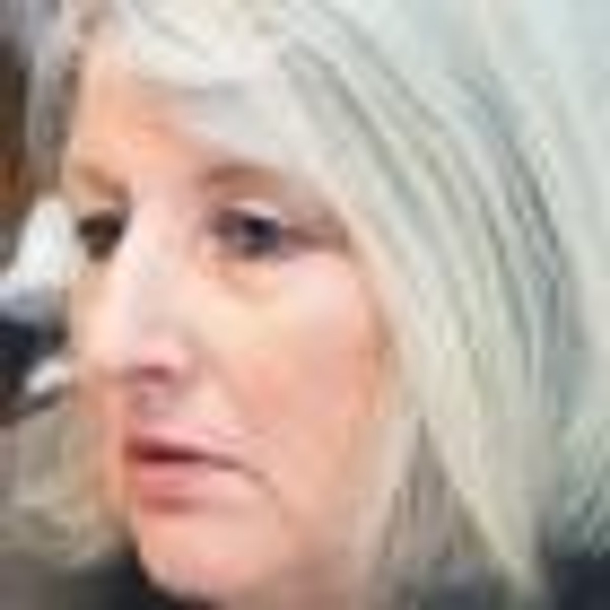Eleonora Zielińska, profesor w Instytucie Prawa Karnego Uniwersytetu Warszawskiego zajmuje się prawem medycznym, stworzyła poradnię - uniwersytecką klinikę praw