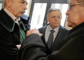 Sąd zmienił karę dla Lwa Rywina na 8 miesięcy więzienia bez zawieszenia