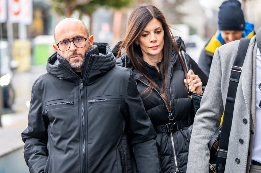 Vlasnik bara sa suprugom Džesikom