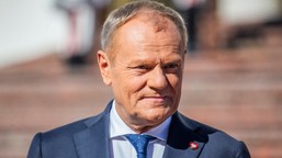 najnowszy sondaż partyjny. ko świętuje, niepokój w pis. sensacja za podium