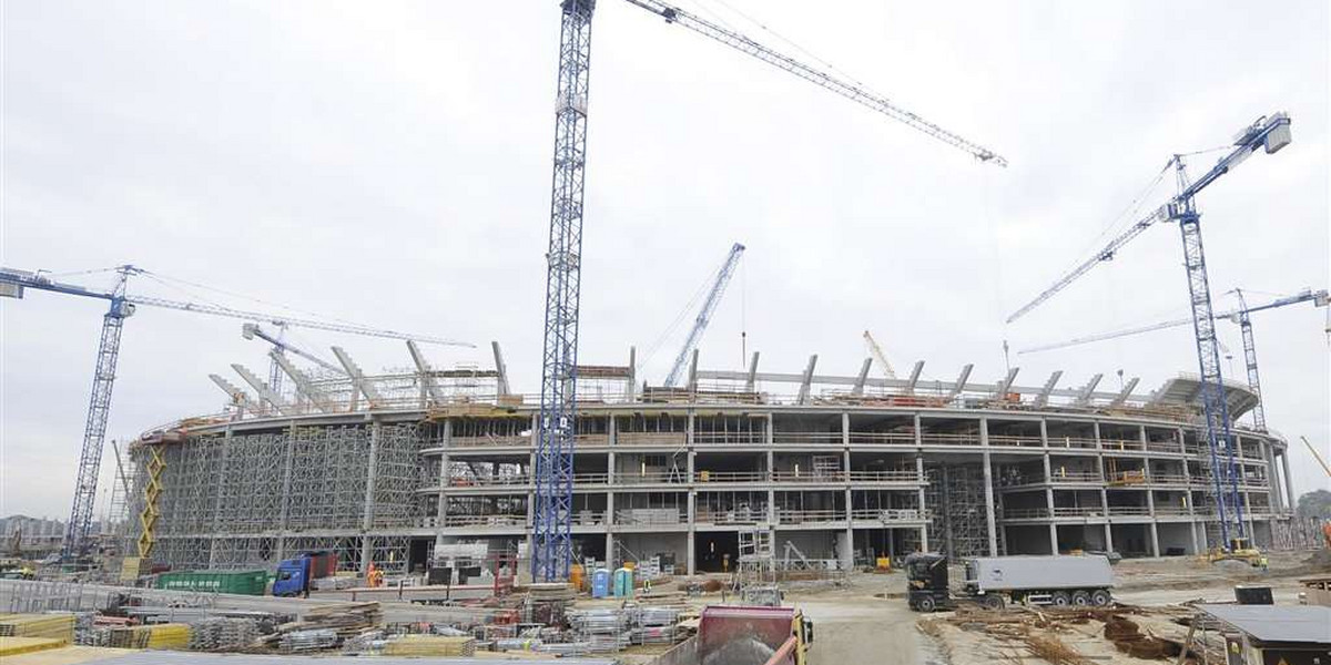 Zobacz jak rośnie stadion