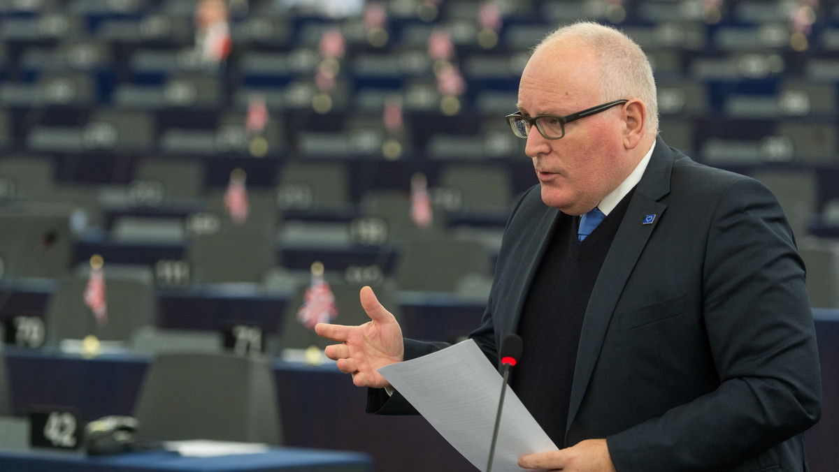 "Stanowczy sprzeciw" wobec słów wiceszefa KE Fransa Timmermansa o potrzebie przywrócenia niezawisłości Trybunału Konstytucyjnego, wyraziło w dzisiejszym oświadczeniu Biuro TK.