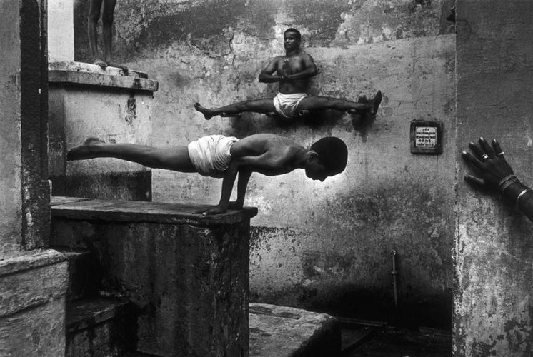 I nagroda w kategorii sport.
Ćwiczący jogini. Varanasi, Indie