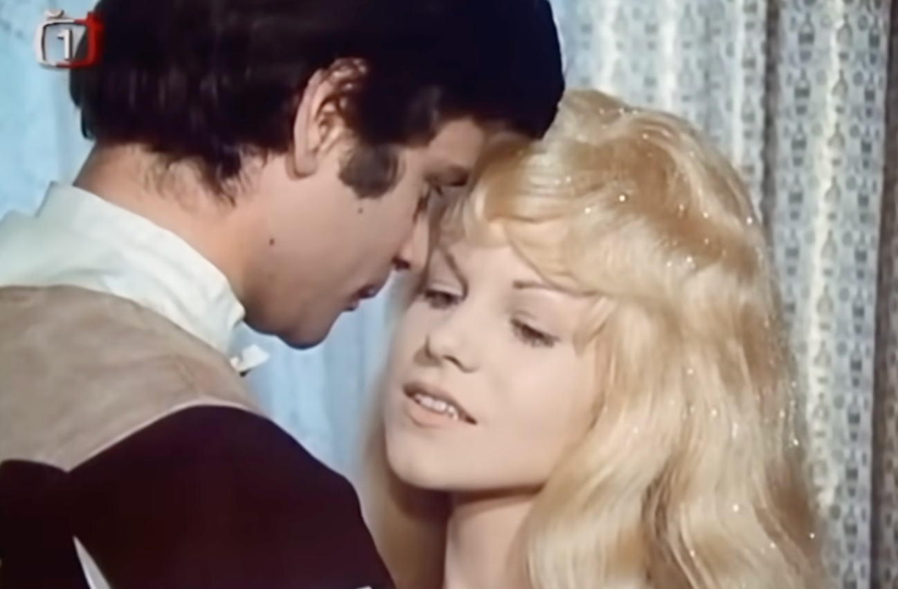 Jorga Kotrbová ako rozprávková Zlatovláska.