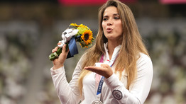 A tokiói olimpia ezüstérmese a legnagyobb dolgot tette: egy csecsemő életéért árverezte el érmét