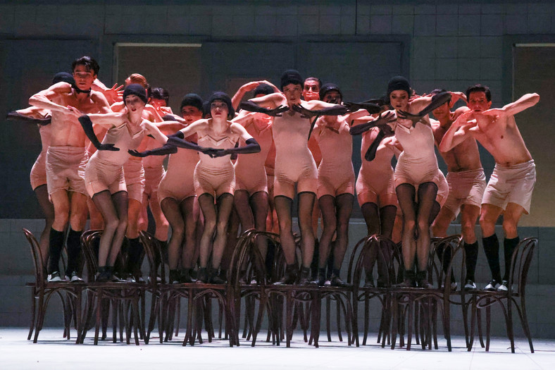Scena z "Mistrza i Małgorzaty" Michaiła Bułhakowa w wykonaniu baletu Teatru Bolszoj w Moskwie, grudzień 2021 r. 