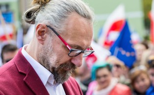 Sprawa faktur byłego lidera KOD Mateusza Kijowskiego ponownie przed sądem