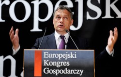Orban ogłasza w gazetach: Węgry nie ugną się przed MFW