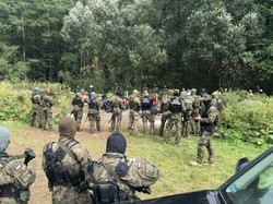 Czy Polacy chcą wpuszczać migrantów? Sondaż DGP i RMF FM