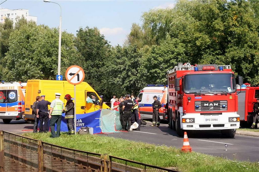 Dwaj motocykliści zginęli, uderzając w busa