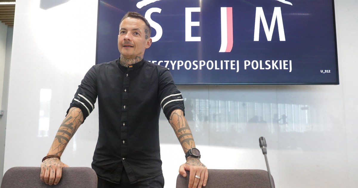 Pedofil na posiedzeniu komisji ochrony dzieci. Poseł KO tłumaczy kulisy skandalu