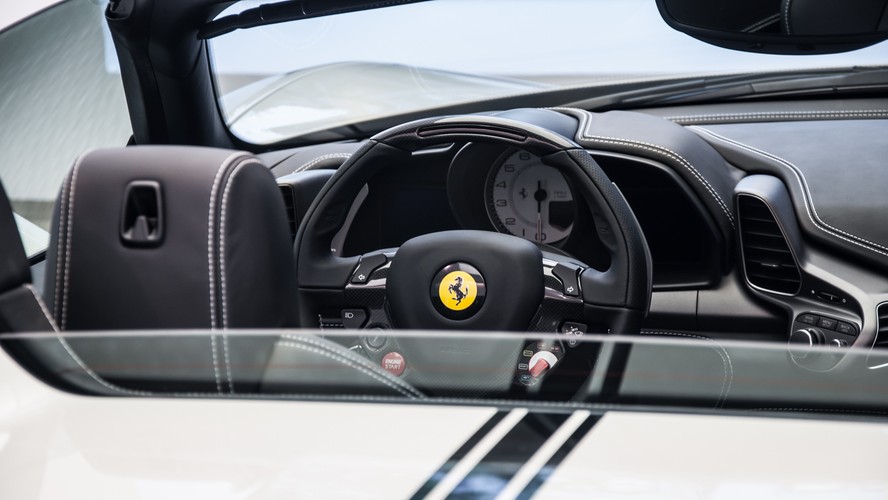 Ferrari 458 Spider - wnętrze