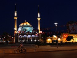 Erdogan: Turcja nie chce wojny, ale Syria nie może jej testować