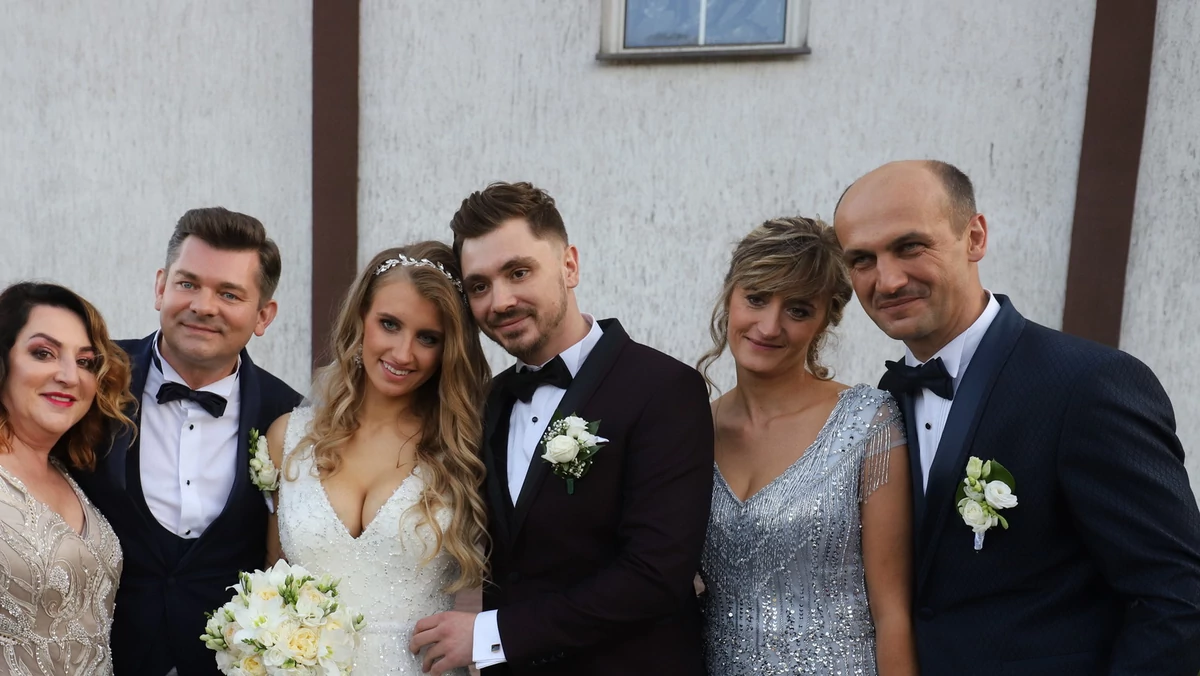 Daniel Martyniuk i Ewelina Golczyńska już po ślubie! Jak wyglądała para młoda? Mamy zdjęcia.