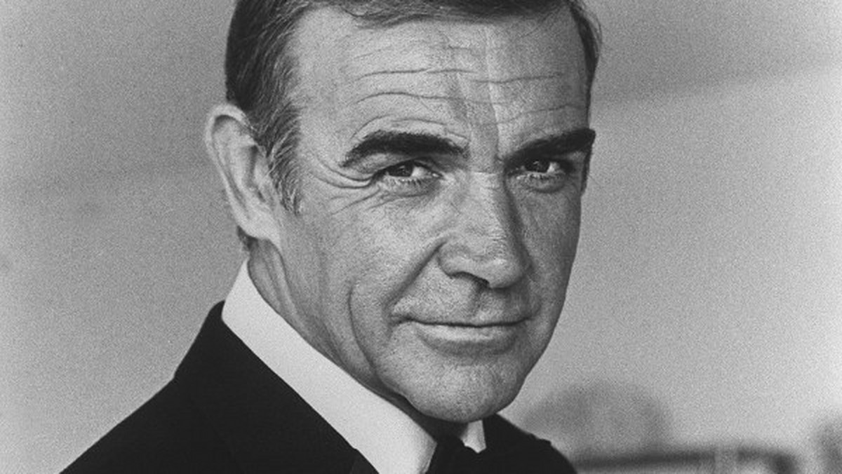 W piątek 5 października mija pół wieku od momentu, gdy z kinowego ekranu padła kwestia: "Nazywam się Bond, James Bond". "Sukces »Dr No był spowodowany głodem tego typu bohaterów jak Bond" - ocenia Michał Grzesiek, autor książki o filmach z Jamesem Bondem.