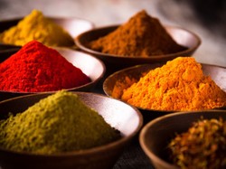 Dobrze dobrane zioła wydobywają smak i aromat potraw. Co do czego pasuje?