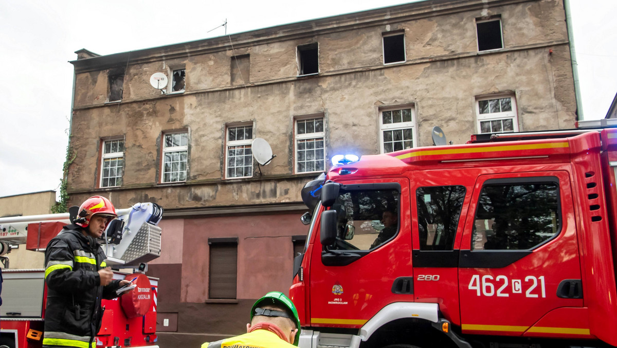 Radni Inowrocławia zdecydowali we wtorek o przeznaczeniu z budżetu miasta 400 tys. zł na remont kamienicy, która na początku zeszłego tygodnia została częściowo zniszczona wskutek pożaru. Za pieniądze zostaną sfinansowane prace już trwające, jak i zaplanowane na wiosnę.