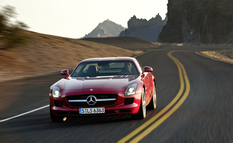 Mercedes-Benz SLS AMG: po coupé pojawi się roadster i wersja elektryczna