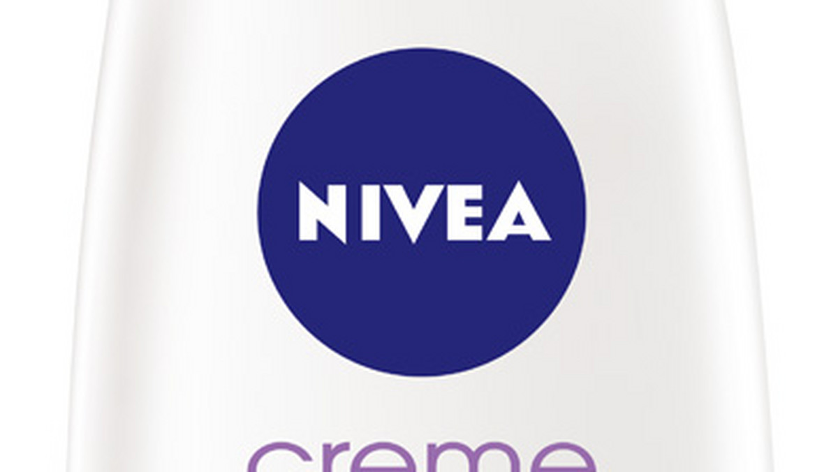 NIVEA wprowadziła na rynek łagodny żel pod prysznic dla skóry wrażliwej NIVEA Creme Sensitive. Delikatna formuła bez mydła, z troskliwie wyselekcjonowanym przez specjalistów wyciągiem z rumianku została opracowana szczególnie z myślą o wrażliwej skórze. Wypróbuj i przekonaj się sama jak łatwo można przekształcić swoją zwykłą kąpiel w zmysłowy rytuał pobudzający zmysły.