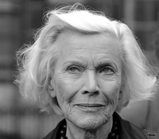 Honor Blackman