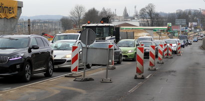 Będą utrudnienia przez budowę wiaduktu!