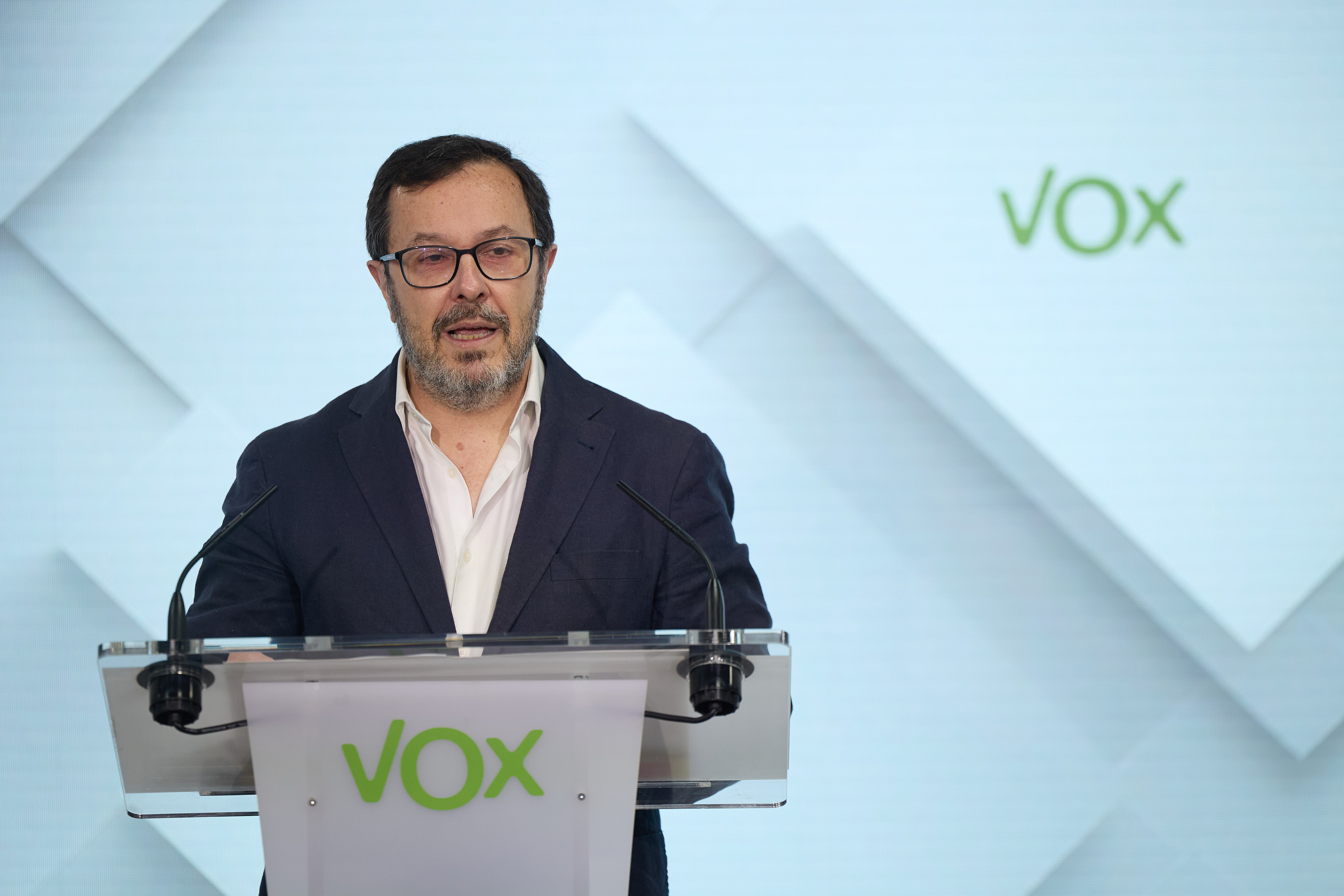 Vox lleva a Sánchez al Supremo: querella por falso testimonio