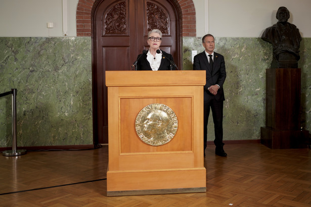 Pokojowa Nagroda Nobla przyznana szefowi białoruskiego Centrum praw człowieka Wiasna Alesiowi Bialackiwmu, rosyjskiej organizacja badająca zbrodnie stalinowskie Memoriał i ukraińskiemu Centrum Wolności Obywatelskich