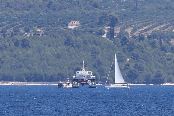 "ČOVEK JE U MORU" Otkriveno ko je bio na POTONULOJ JEDRILICI: Novi detalji teške nesreće kod Splita u kojoj je TROJE LJUDI STRADALO