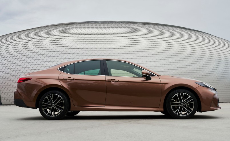 Nowa Toyota Camry