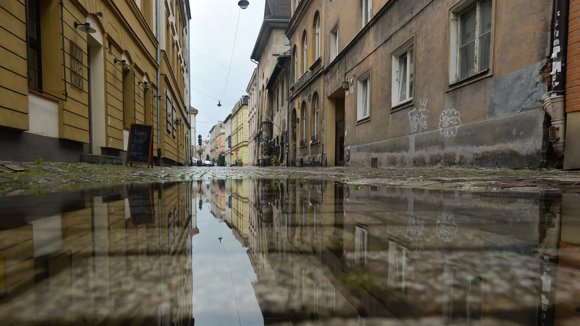 Mieszkanie w kamienicy – co warto wiedzieć przed zakupem? 