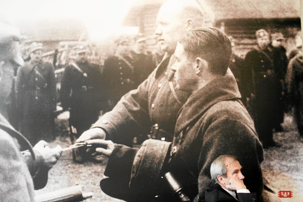 UROCZYSTE OTWARCIE NOWEGO GMACHU MUZEUM ARMII KRAJOWEJ PRZY UL . WITA STWOSZA