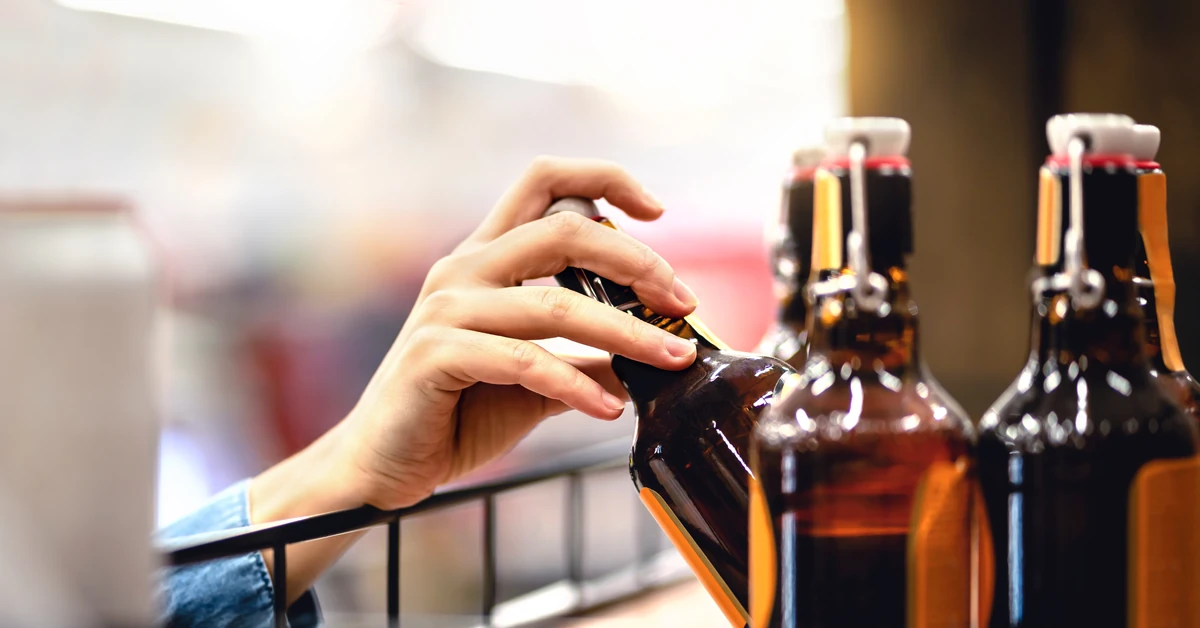 Nocna prohibicja w całym kraju? Koalicjanci Tuska domaga się walki z "alkolobby"