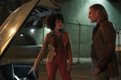 Nowy serial kryminalny przyjęty z entuzjazmem. "Świetnie wykorzystuje estetykę retro"