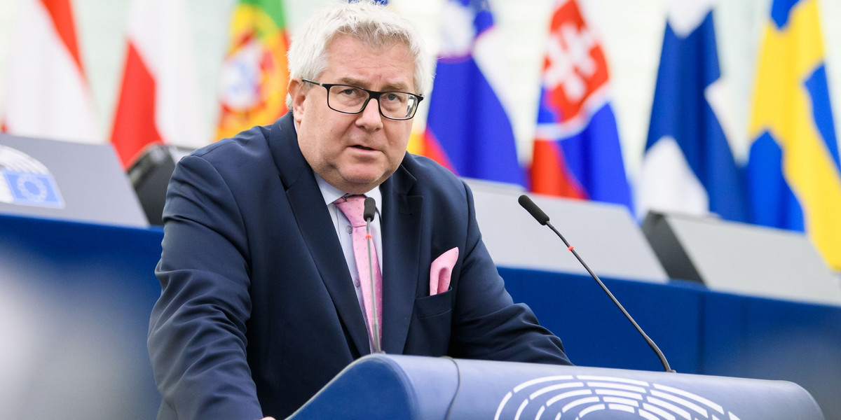 — Każdy z nas w oczywisty sposób podporządkuję się decyzji prezesa Kaczyńskiego — mówi Ryszard Czarnecki.