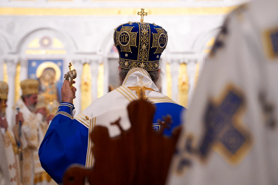 Patrijarh Porfirije u Hramu Svetog Save služi liturgiju pred Časnim pojasom Presvete Bogorodice