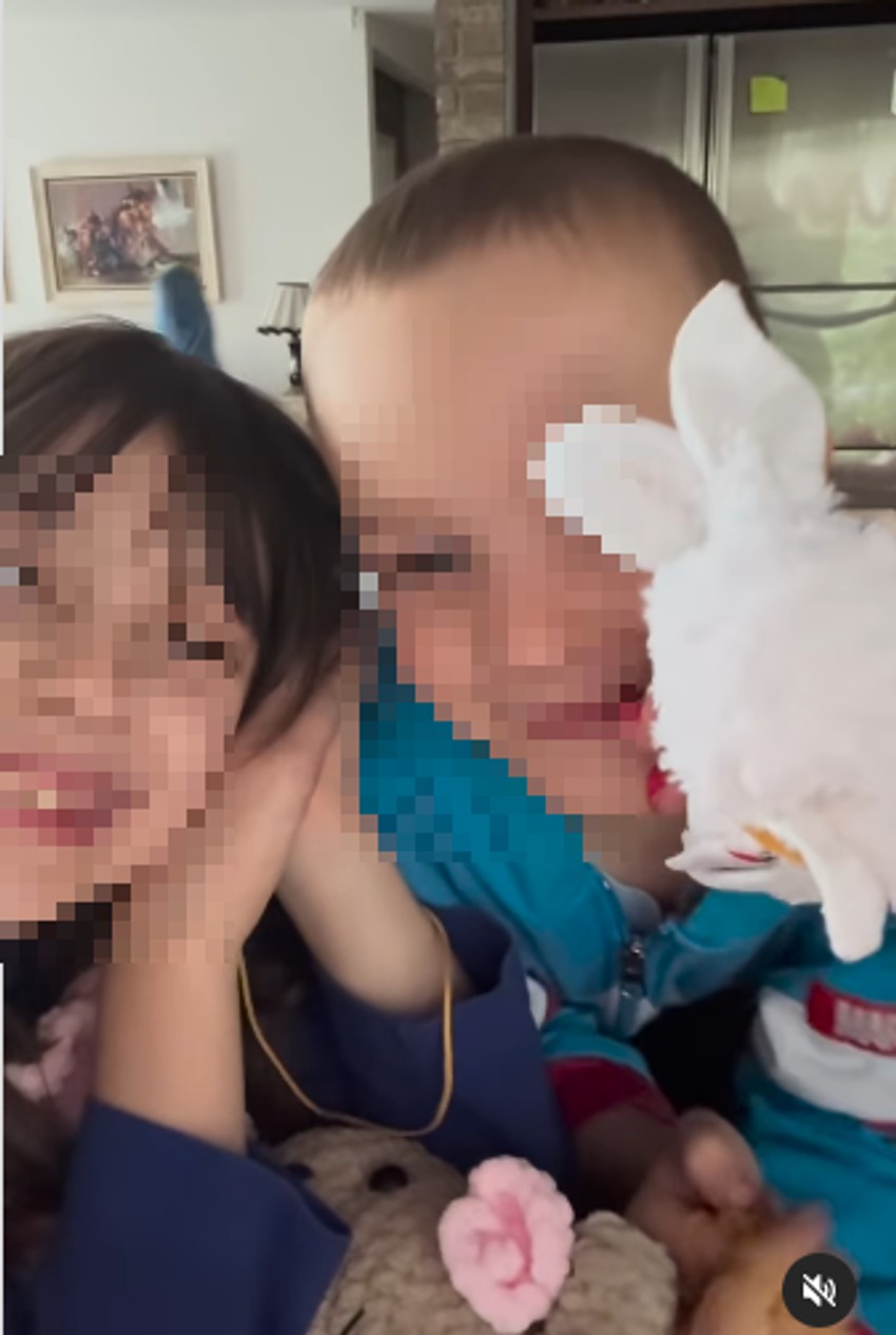 Slavica Rokvić sa unucima